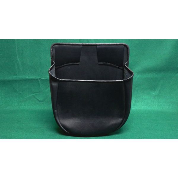 VT1_POUCH_PARLOR_0