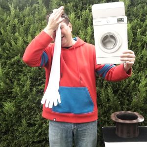 Foto Crazy Washing Machine by George Iglesias and Twister Magic