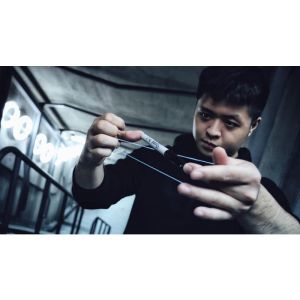 Foto Band on Fire 2 (Gimmick and Online Instructions) by Bacon Fire and Magic Soul