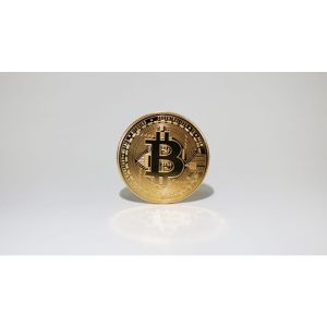 Foto Bit Coin Gaff: Bite Coin (Gold) by SansMinds Creative Lab - Trick (VT)