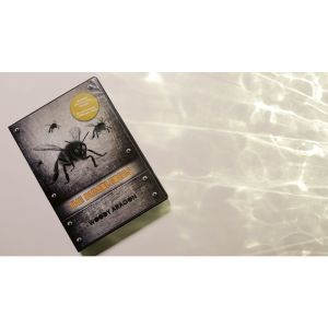 Foto The Bumblebees (DVD and Cards) by Woody Aragon (VT)