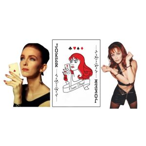 Foto Magical Women Playing Cards