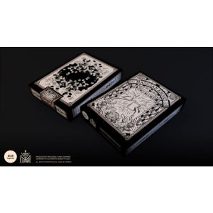 Foto Magician Knows Playing Cards V1 (Color) by 808 Magic and Alan Wong (VT)