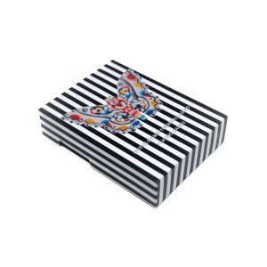 Foto MOTHS (Stripe Edition) by Matthew Palladino