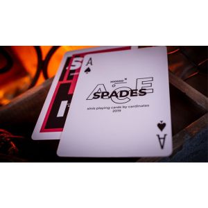 Foto Sinis (Raspberry and Black) Playing Cards by Marc Ventosa