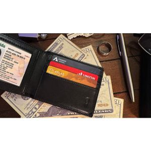 Foto Gone Wallet by Brandon Williams