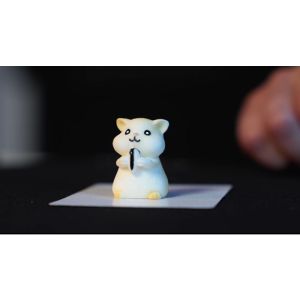 Foto Hungry Hamster by Liang Kuai & Amor Magic