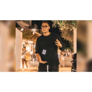 Foto Levitas by Jack Nobile and Piero Puddu