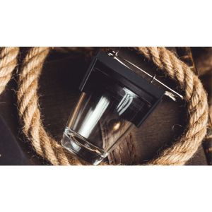 Foto L Holder (Shot Glass) by Long Long & Bacon Magic