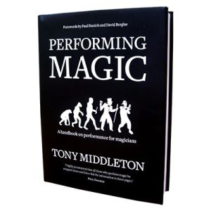 Foto Performing Magic by Tony Middleton