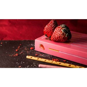 Foto P TO P PADDLE DLX: STRAWBERRY EDITION  (With Online Instructions) by Dream Ikenaga & Hanson Chien