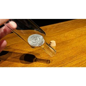 Foto REAL COIN IN BOTTLE (HALF) by Bacon Magic - Trick (VT)
