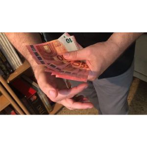Foto Size Does Matter 2.0 (Gimmicks and Online Instructions) by Juan Pablo Magic