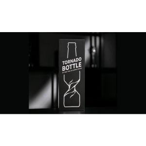 Foto Tornado Bottle by Red Tsai and Aaron Hsing