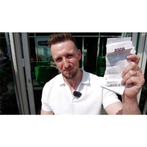 Foto Transaction UK (Gimmicks and Online Instructions) by Paul Fowler - Trick (VT)