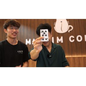 Foto Tricky Raccoon by Liang Kuai & Amor Magic